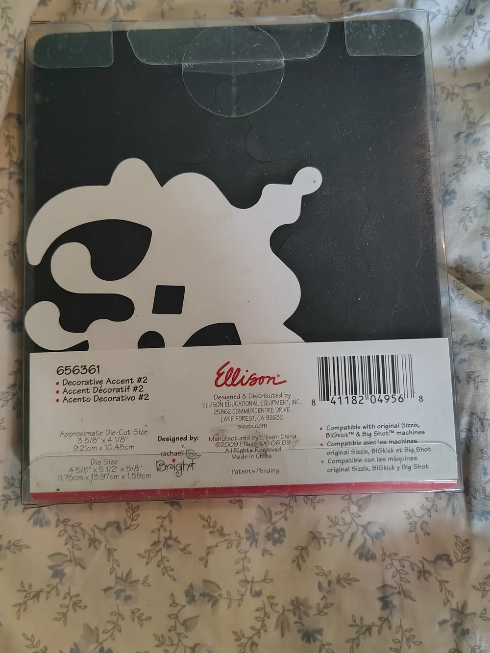 Sizzix Decorative Accent Die – Black and White Packaging